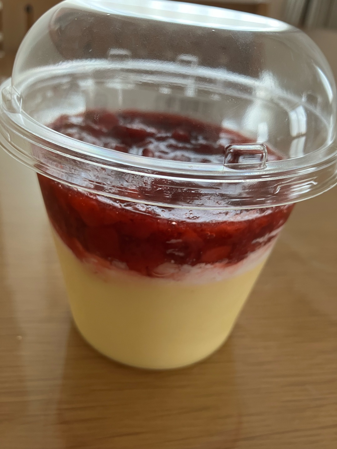 業務スーパーの隠れた名品！いちごプリンを実食レビュー｜GRAVITY