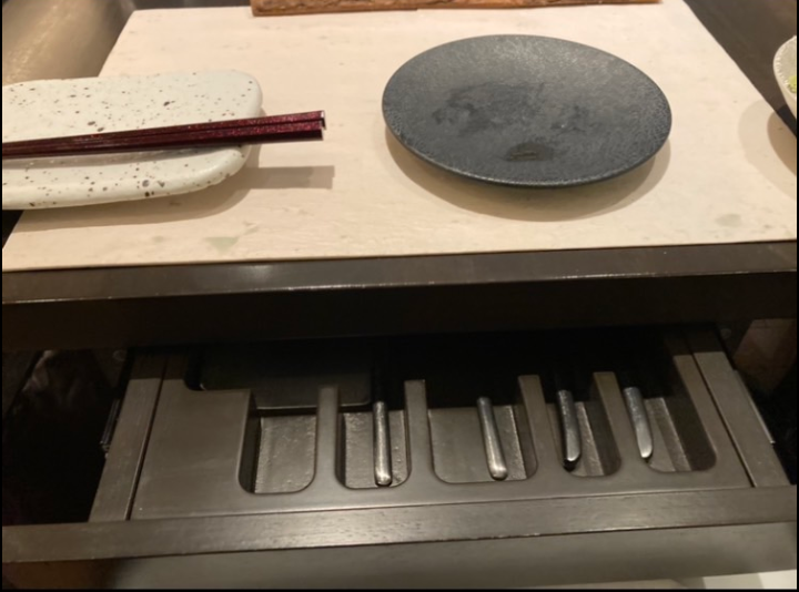 乾杯するの待ってる