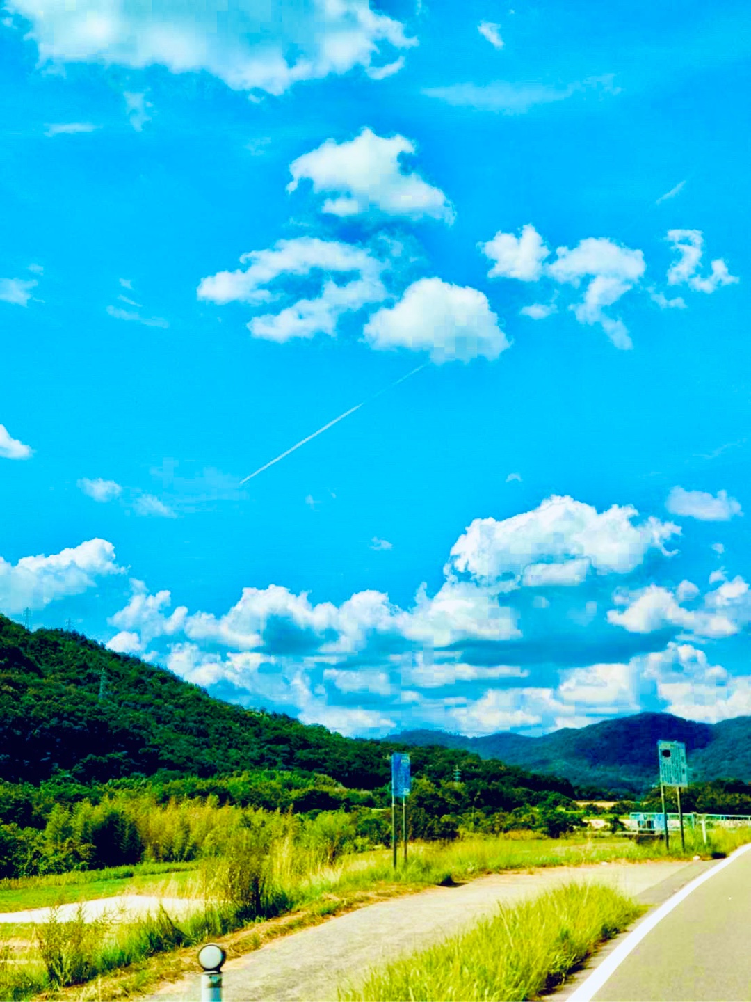 現在の空模様を投稿して！