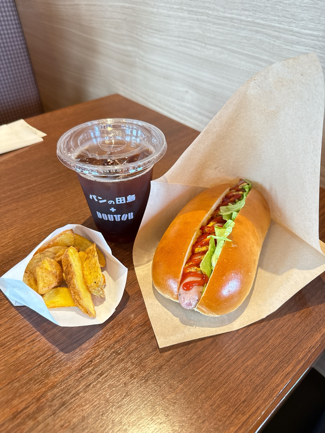 コッペパンに、、