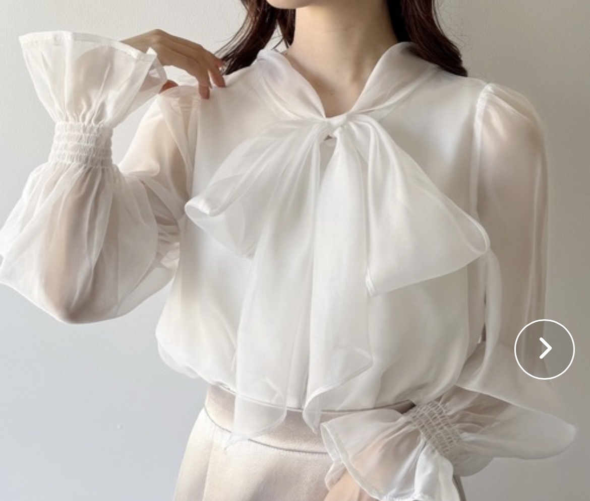 おすすめの服のブランドありますか？？(大学生です！)