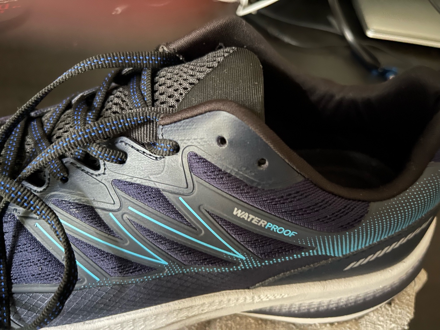 靴ひも用穴の使用方法