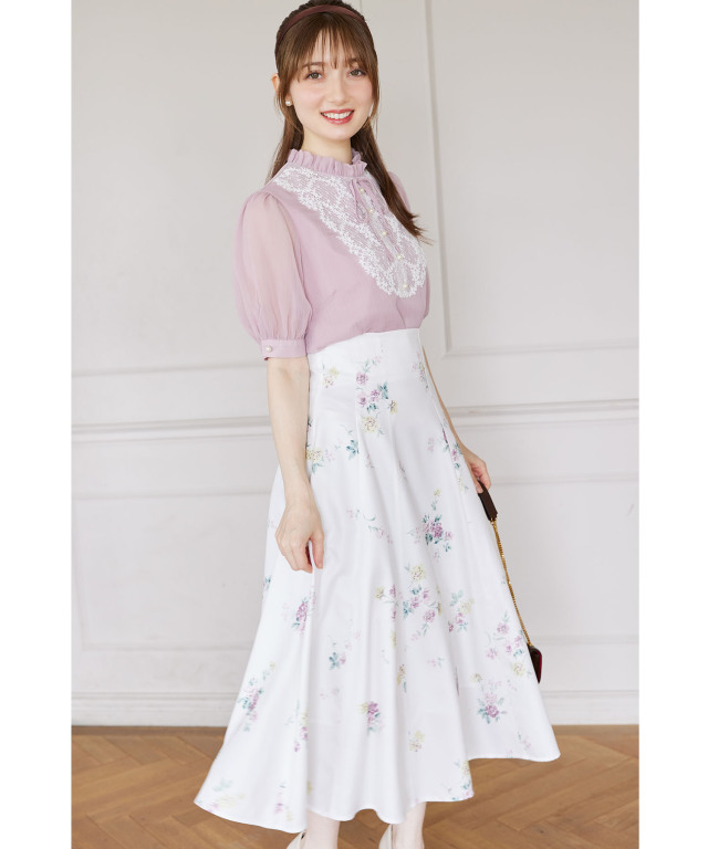 この服装、可愛いですか？💕