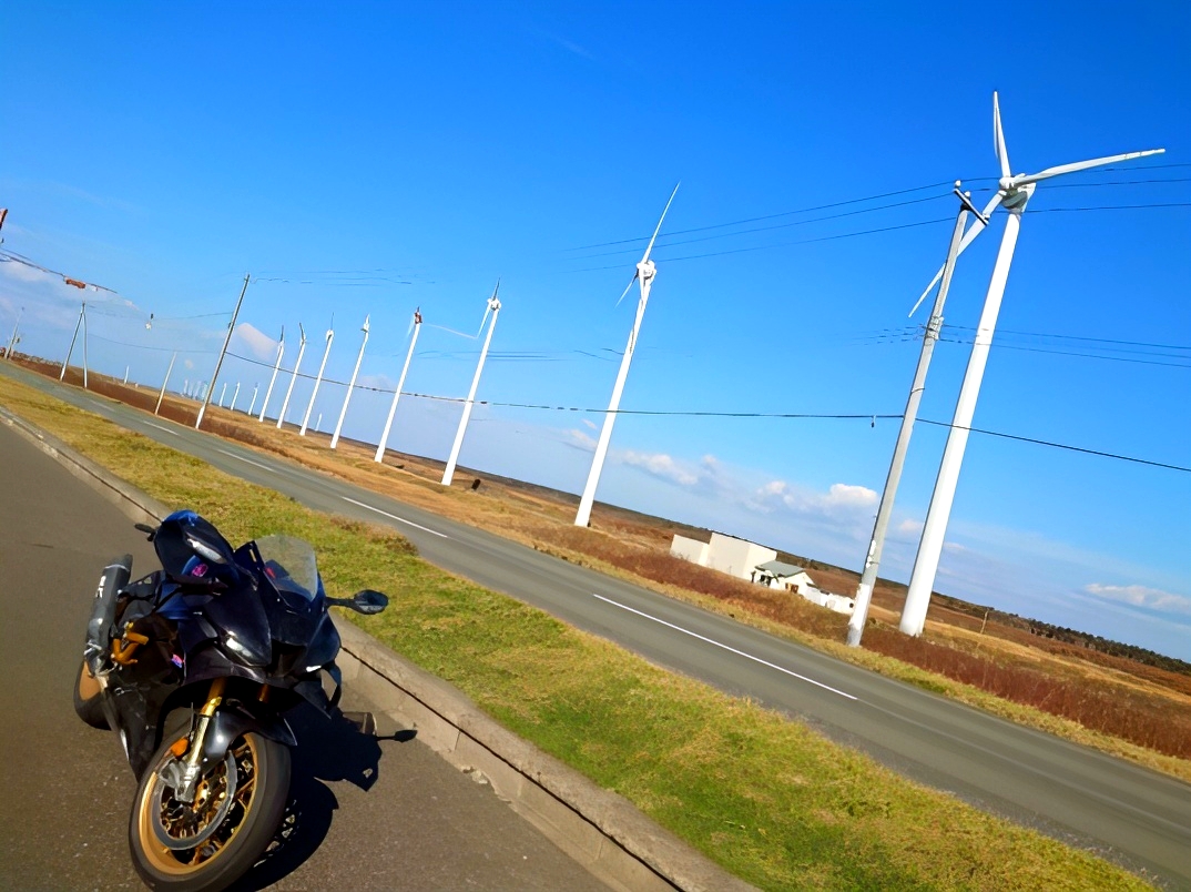 今年の8月後半に大型スポーツバイクで関東から北海道の根室へ旅行に行きます。なにか道東の方で良いスポットやご飯などオススメのものがあればぜひ教えて下さい🙋🙋