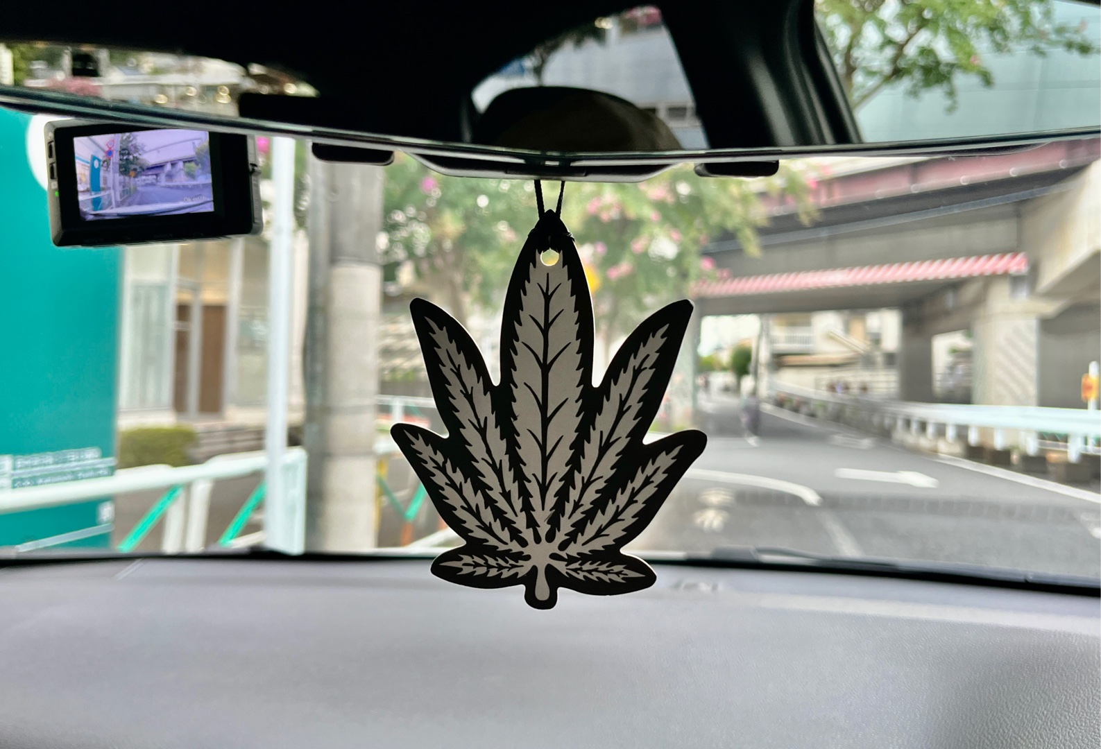 車で使ってる好きな芳香剤🌺は？
