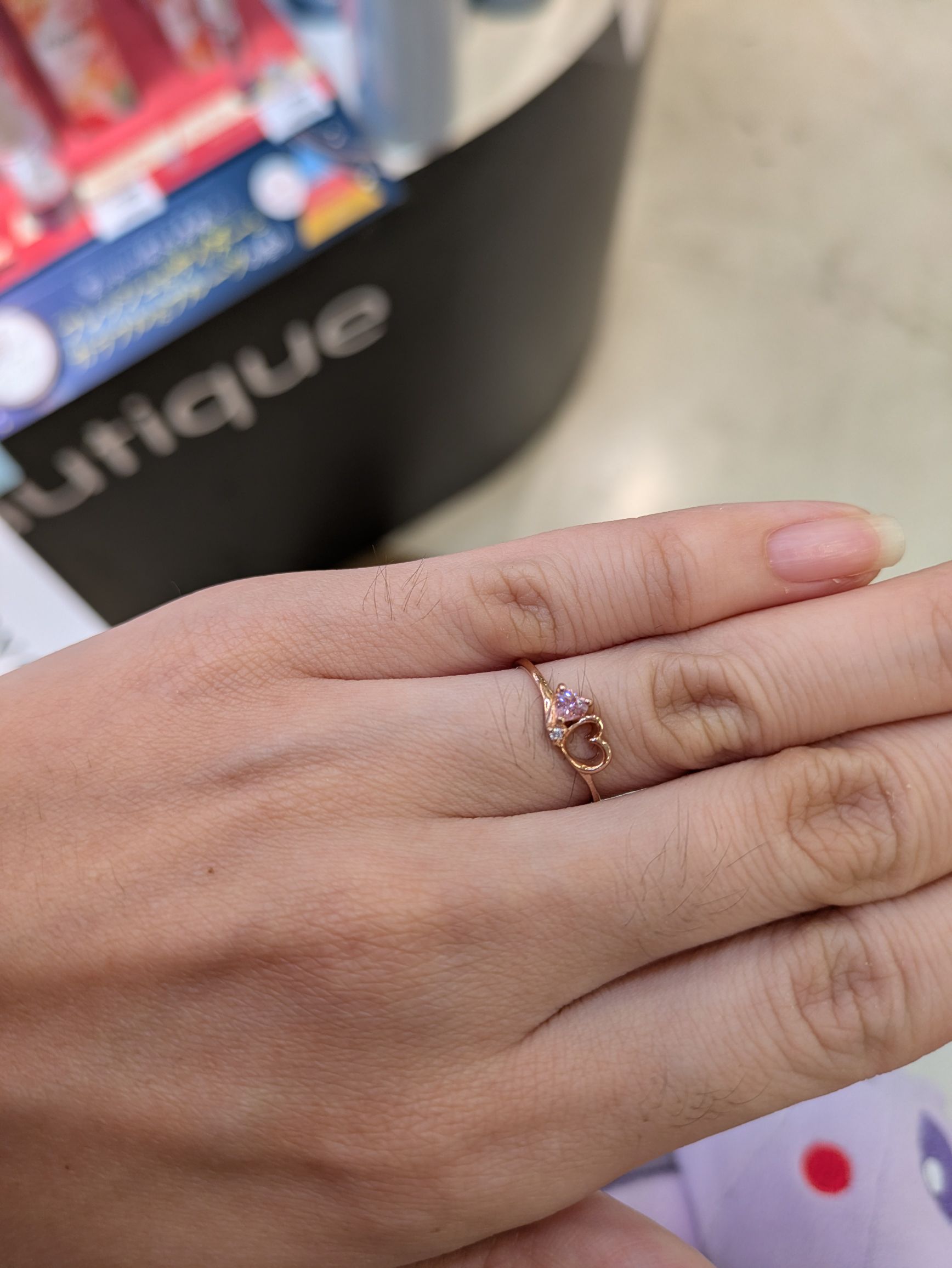 この指輪、可愛いですか？