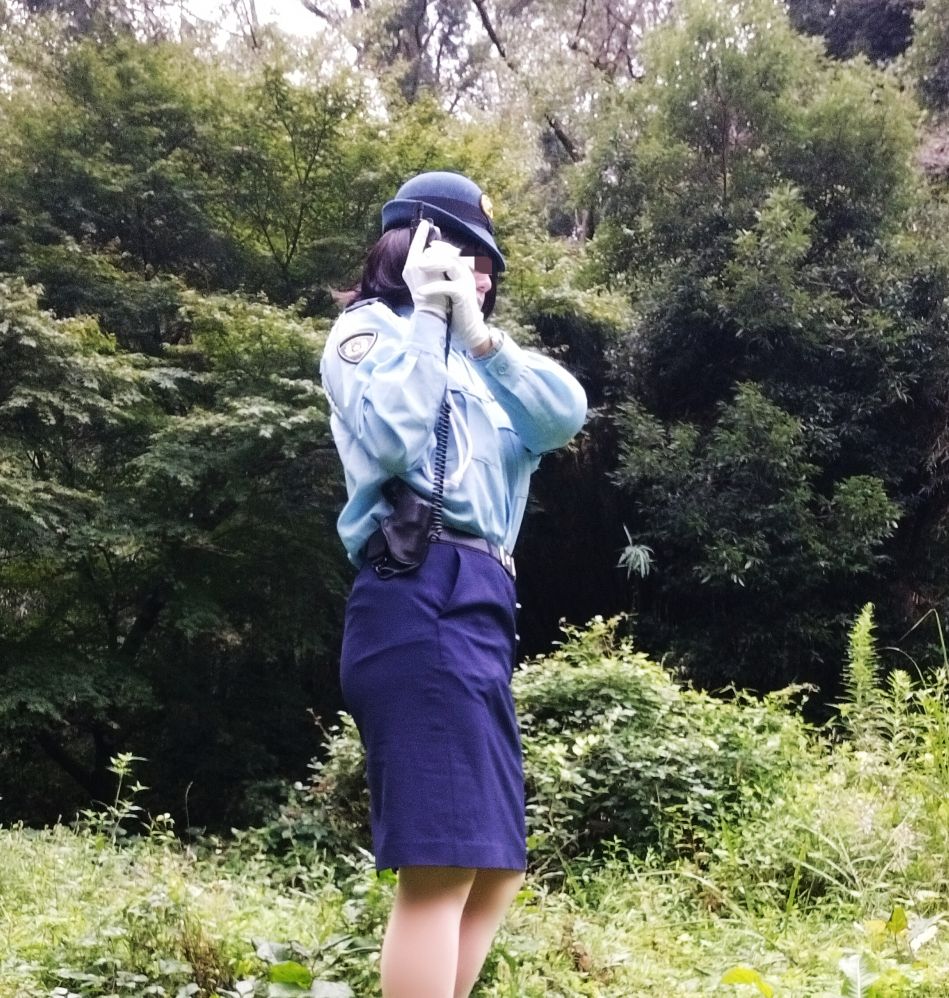 女装で好きな衣装はなんですか？私は女性警察官（婦警）制服スカート