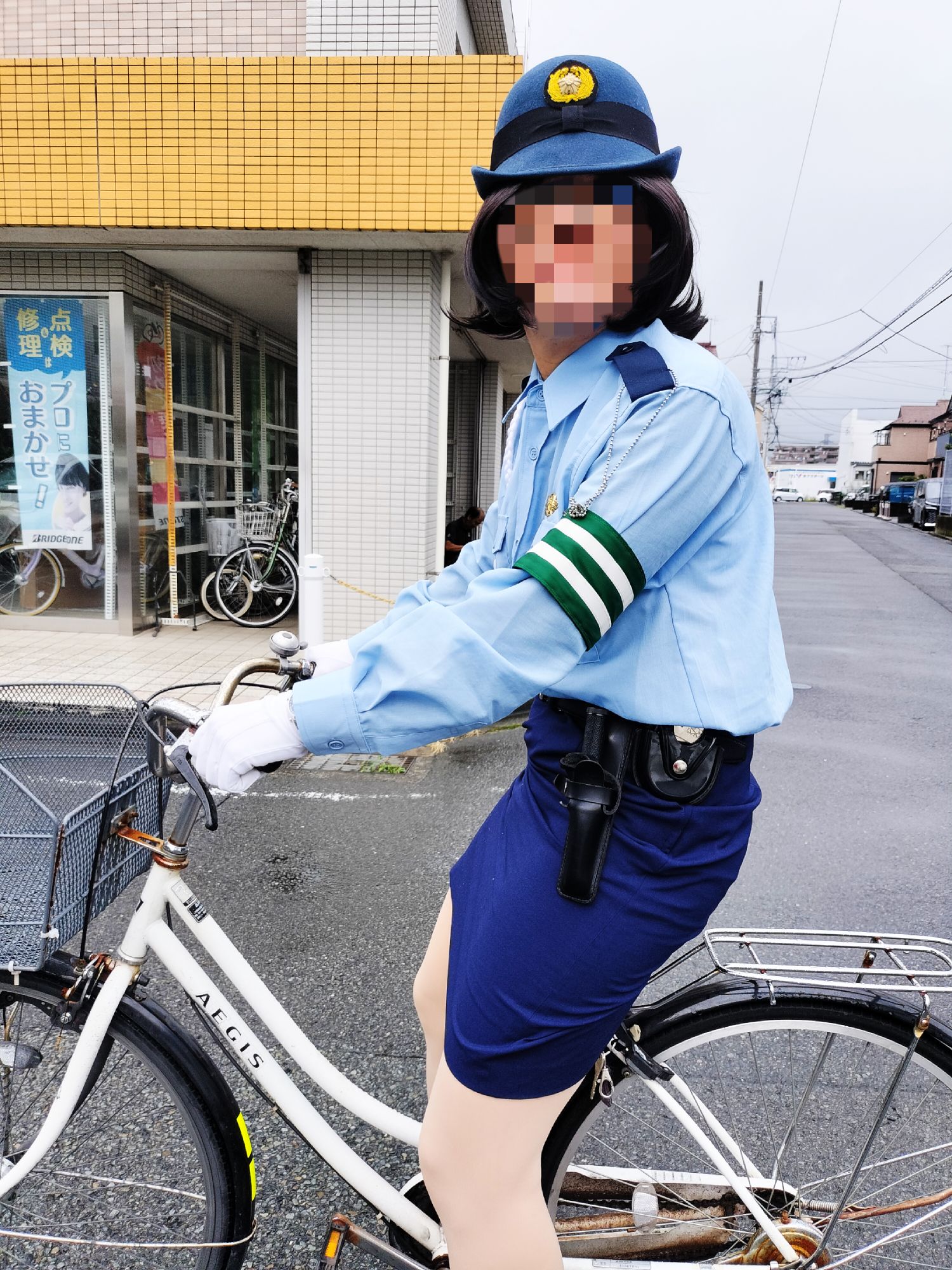 女装で好きな衣装はなんですか？私は女性警察官（婦警）制服スカート