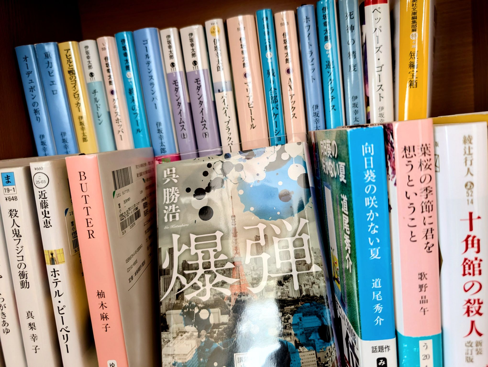 反芻思考を払拭できるような、最高に気分転換できる小説があれば教えてください！ジャンルは問いません📚✨