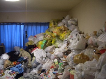 好きな人の部屋がゴミだらけだったらどう思う？