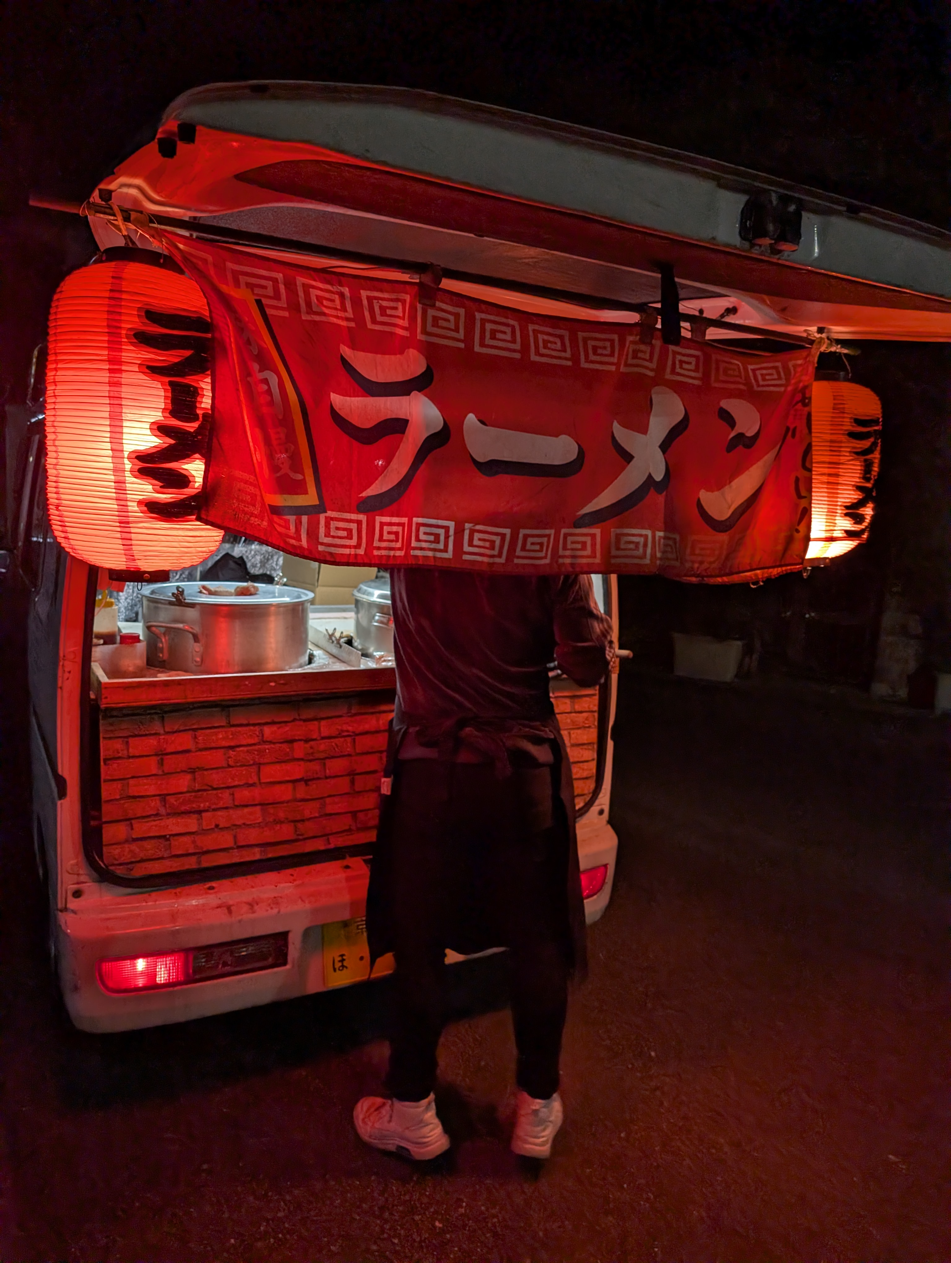 あの音でお馴染みの屋台ラーメンに出会ったレッド｜レッドの投稿