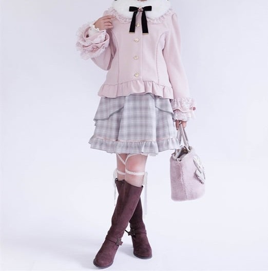 このファッション、可愛い？😐