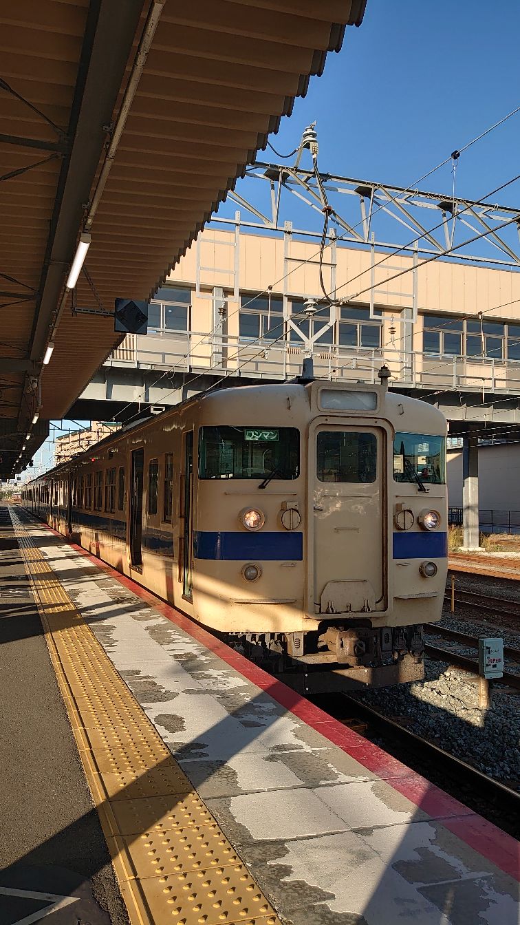 なんで電車にそんなラッピングをするんだよ どんなラッピングをした？