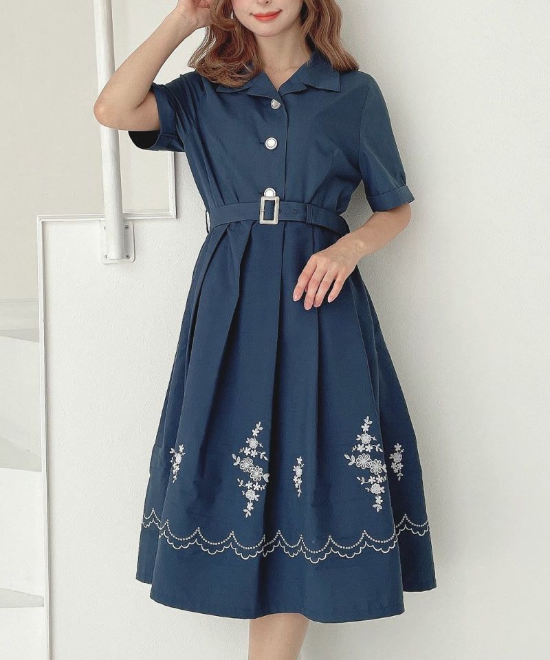 どっちの服の方が可愛いですか？