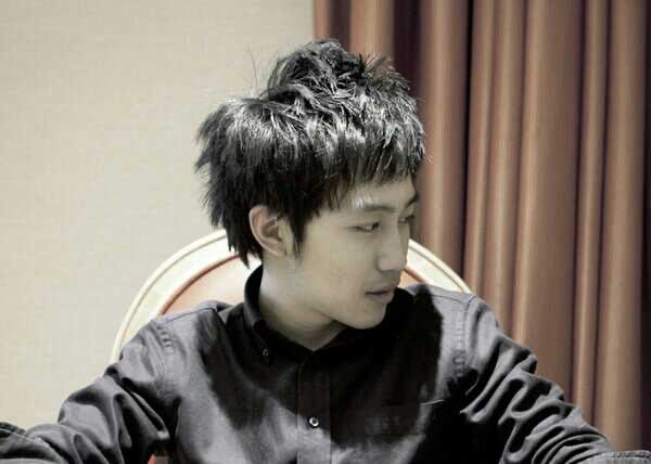 中国出身ですが、日本が好きで、日本でまじめに働いて納税もしています。週末には神社のお掃除にも参加しています。どうか私のことを嫌いにならないでください。