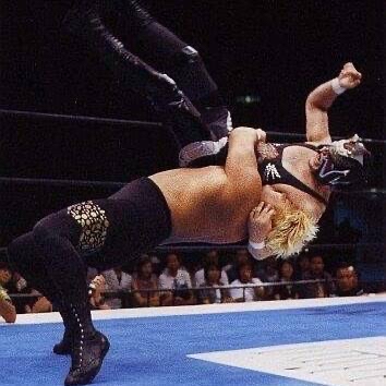 バックドロップと言えば？