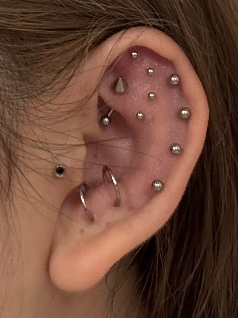 ピアスの場所案