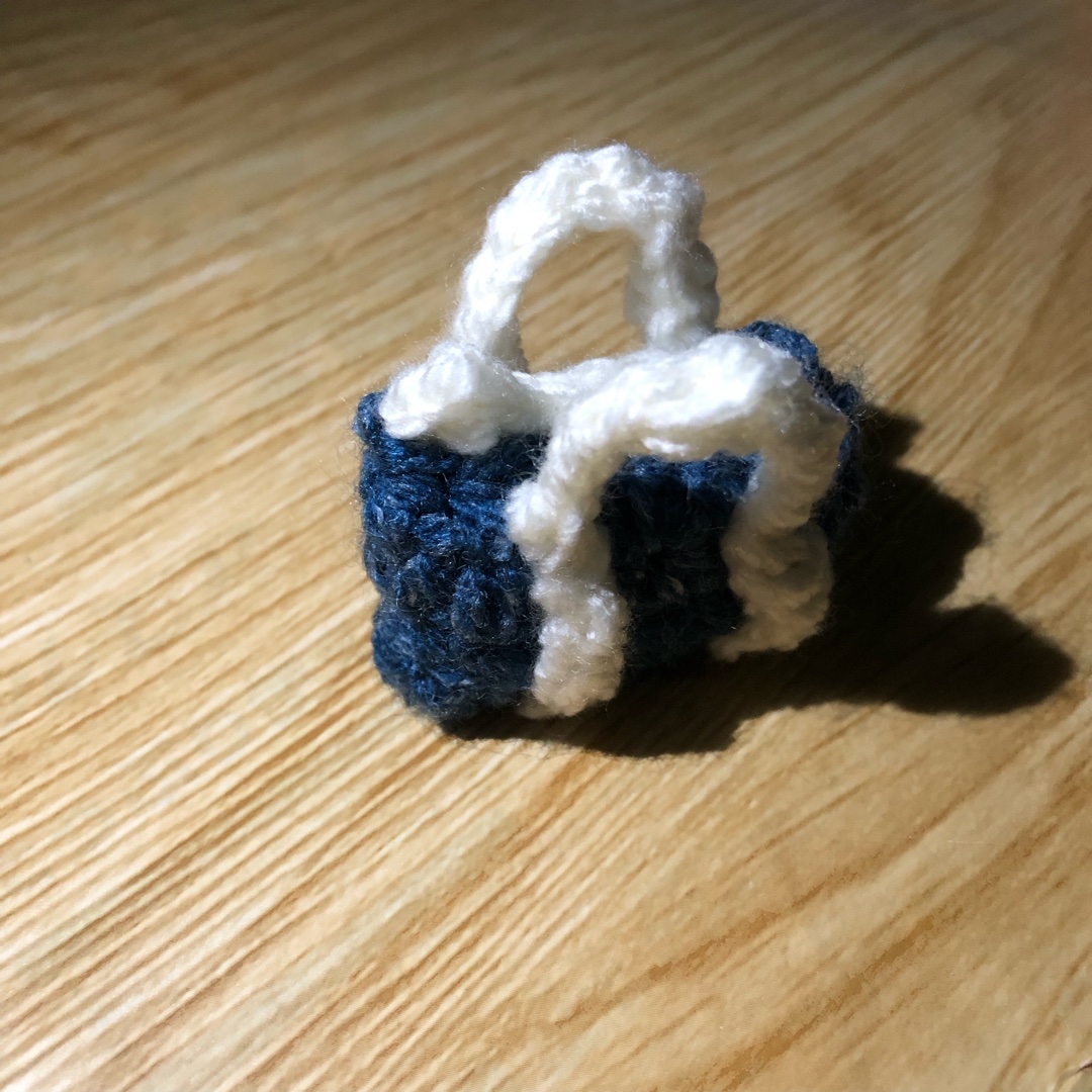 こういうのがメルカリに売ってたら買う？