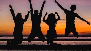 「大人になってからの友達作り、どこで出会うのが一番理想だと思う？」