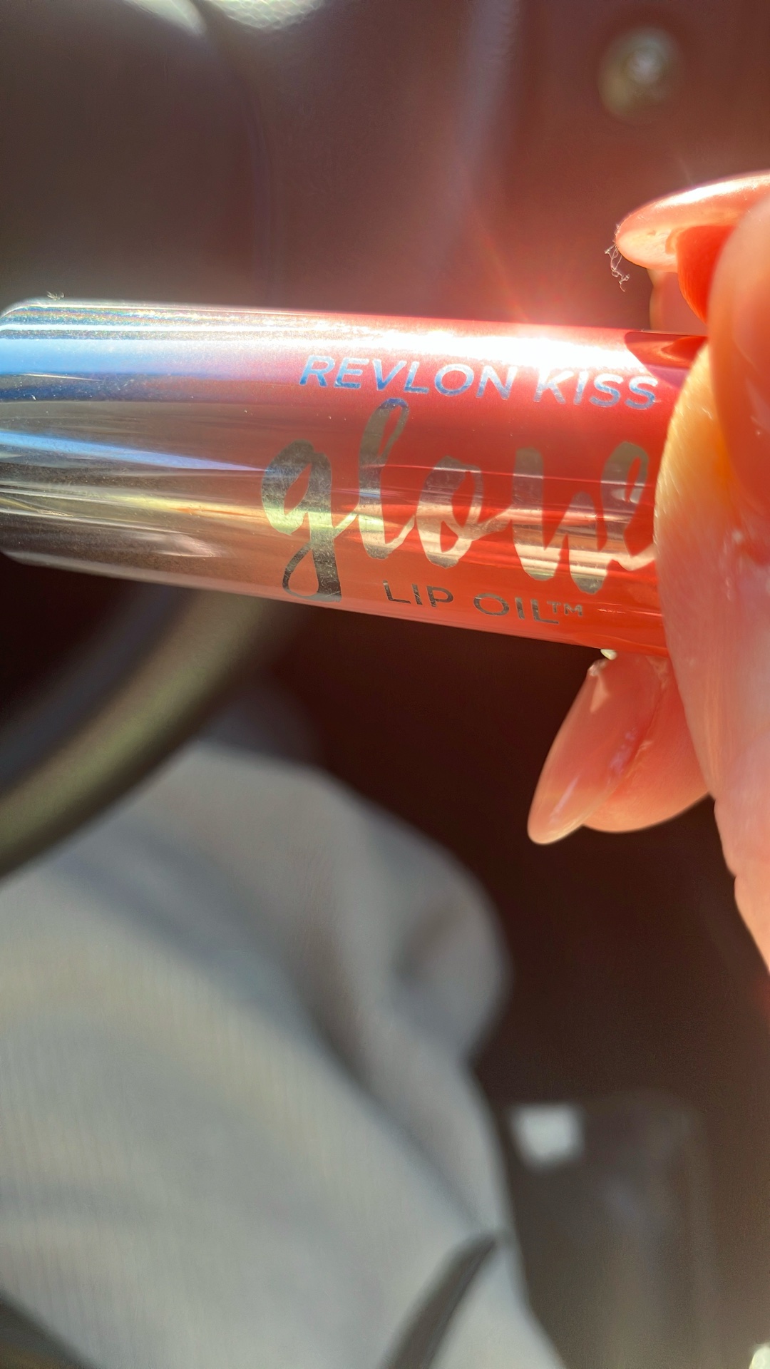 ナチュラルにうるうるするリップを探してます！