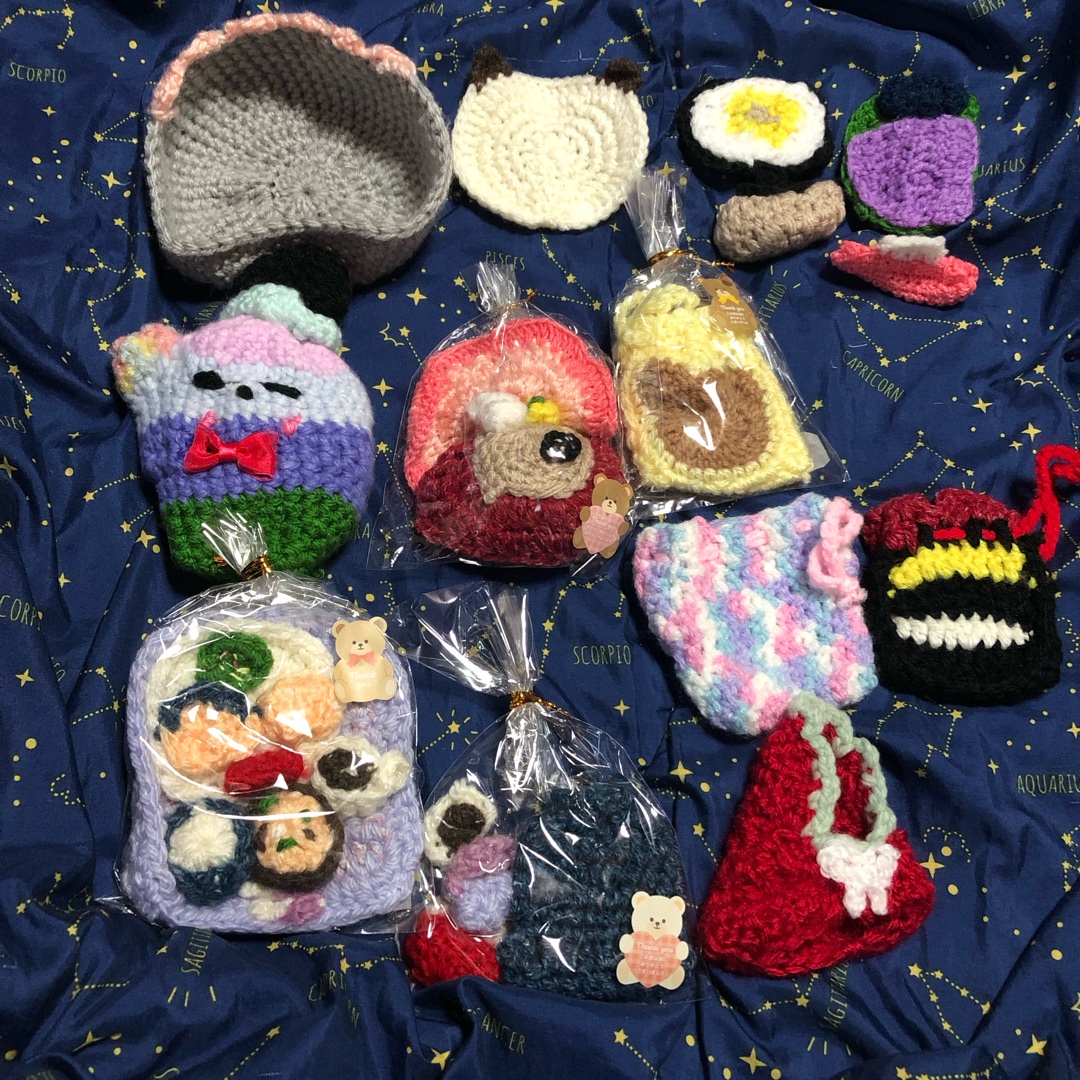 作ったもの収納する所が無くなってきてメルカリとかでお迎えしてくれる方居ませんか？
ぬいぐるみは着いてないです試しにつけた時どんな感じかの写真です