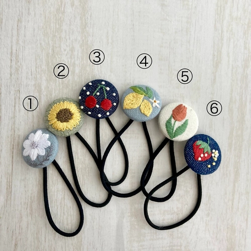 可愛いヘヤゴムがつけたけど頭痛がしてつけられない時そのヘアゴムどしたらつけられますか?そしてゆるくする方法お願いします！こんな感じのヘアゴムです