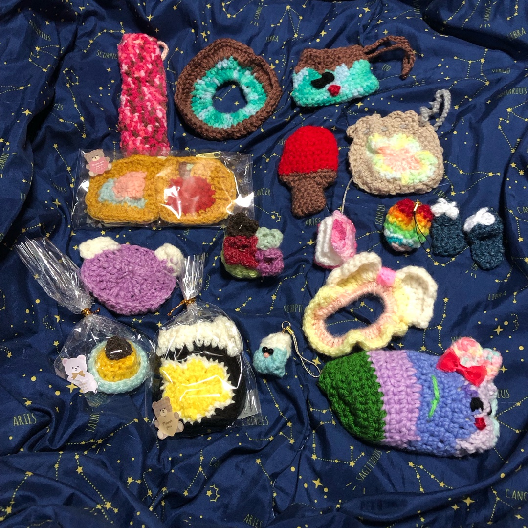 こんなのメルカリで売る価値ないよね、、。