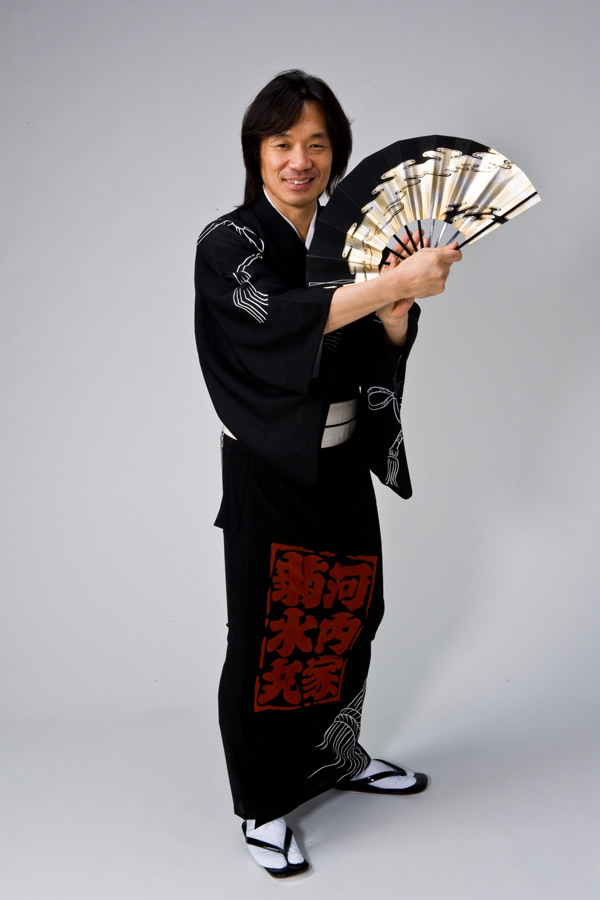 盆踊りの定番曲は？