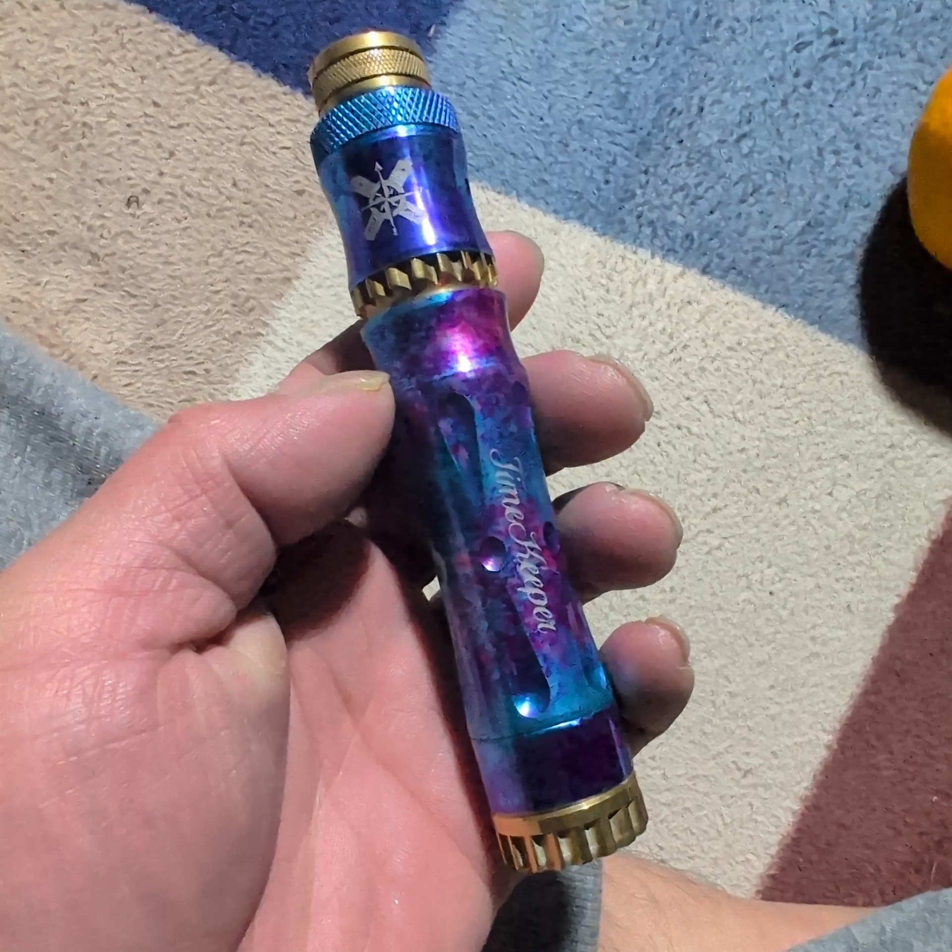 Vape吸ってても気にせず付き合ってくれる人居ないのか？