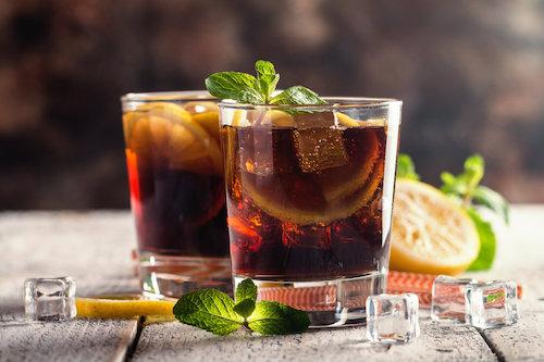 ラム酒が大好きな人いませんか？そして、どのラムが好きですか？私は、初めてオールドモンクを呑んでからラム酒の虜になりました♥ラムを使ったカクテルも好き！！