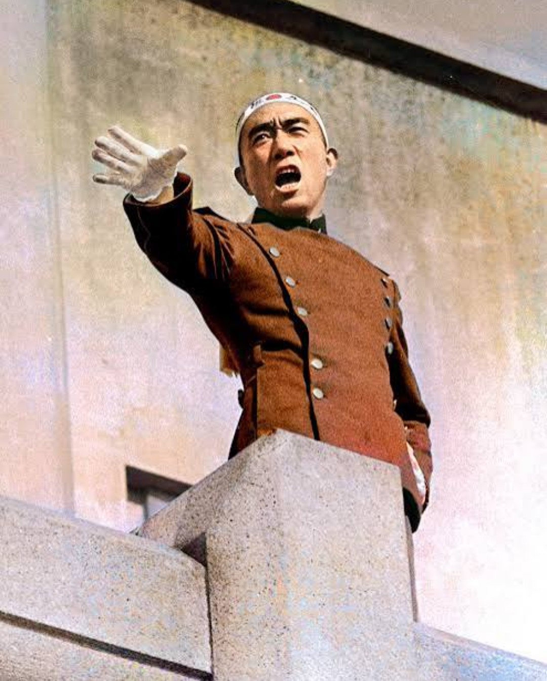 「お前ら聞けぇ！静かにせぇ！」　何があった？