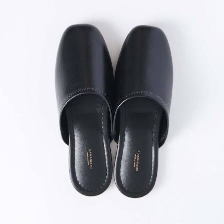 日常の中で、「ここを境に空気が変わった」とか、「なぜか背筋が伸びる」とちょっとした異質さを感じるような場所や瞬間ってありますか？