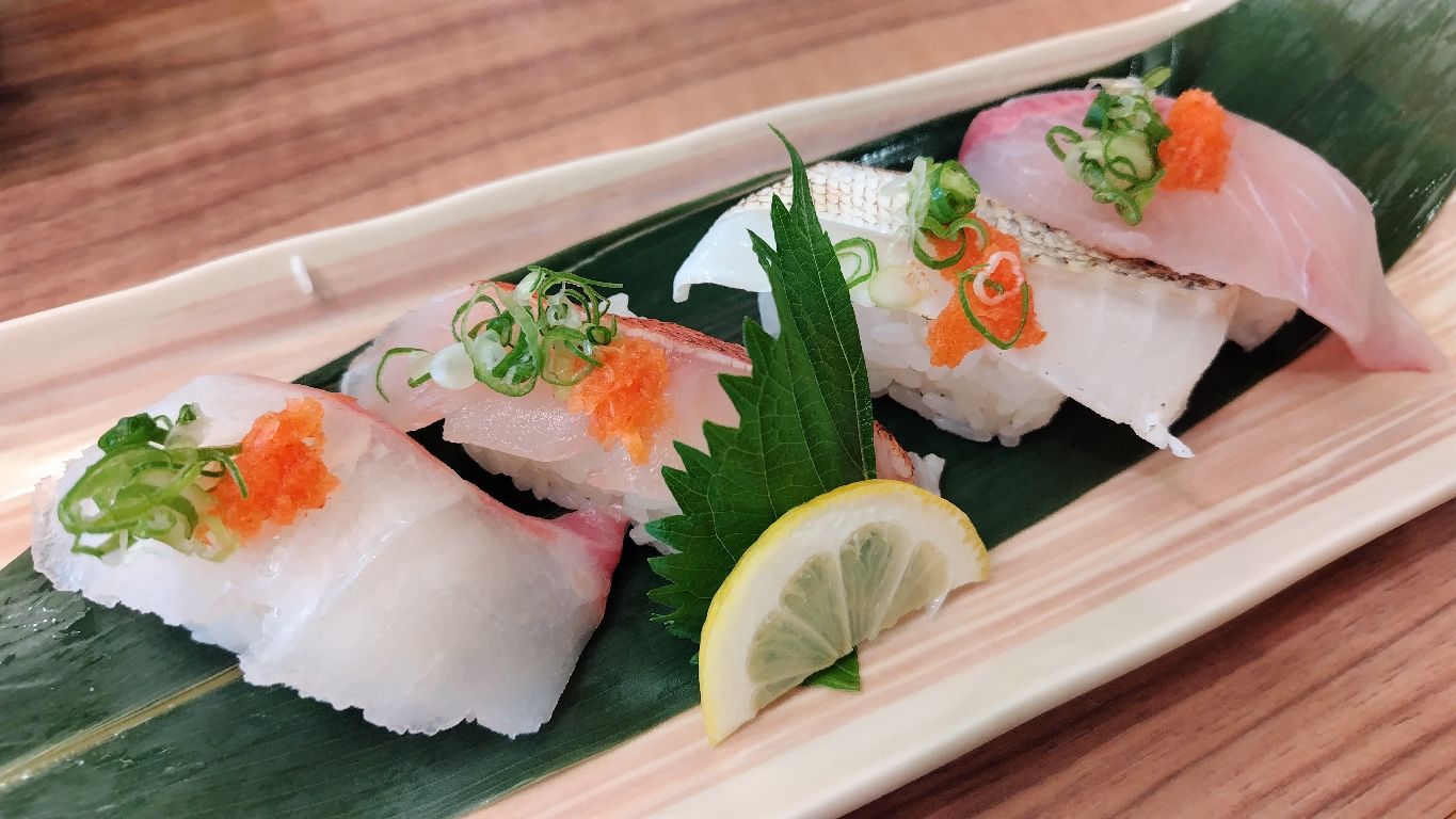 美味しそうなお寿司を見せてください！