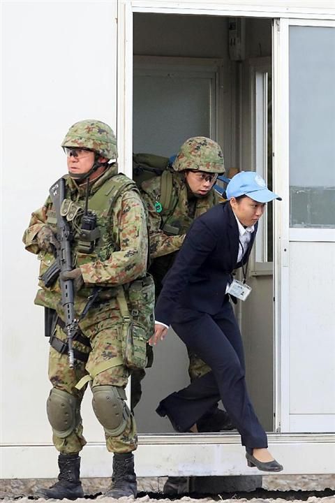 【画像で一言】隊員、女性