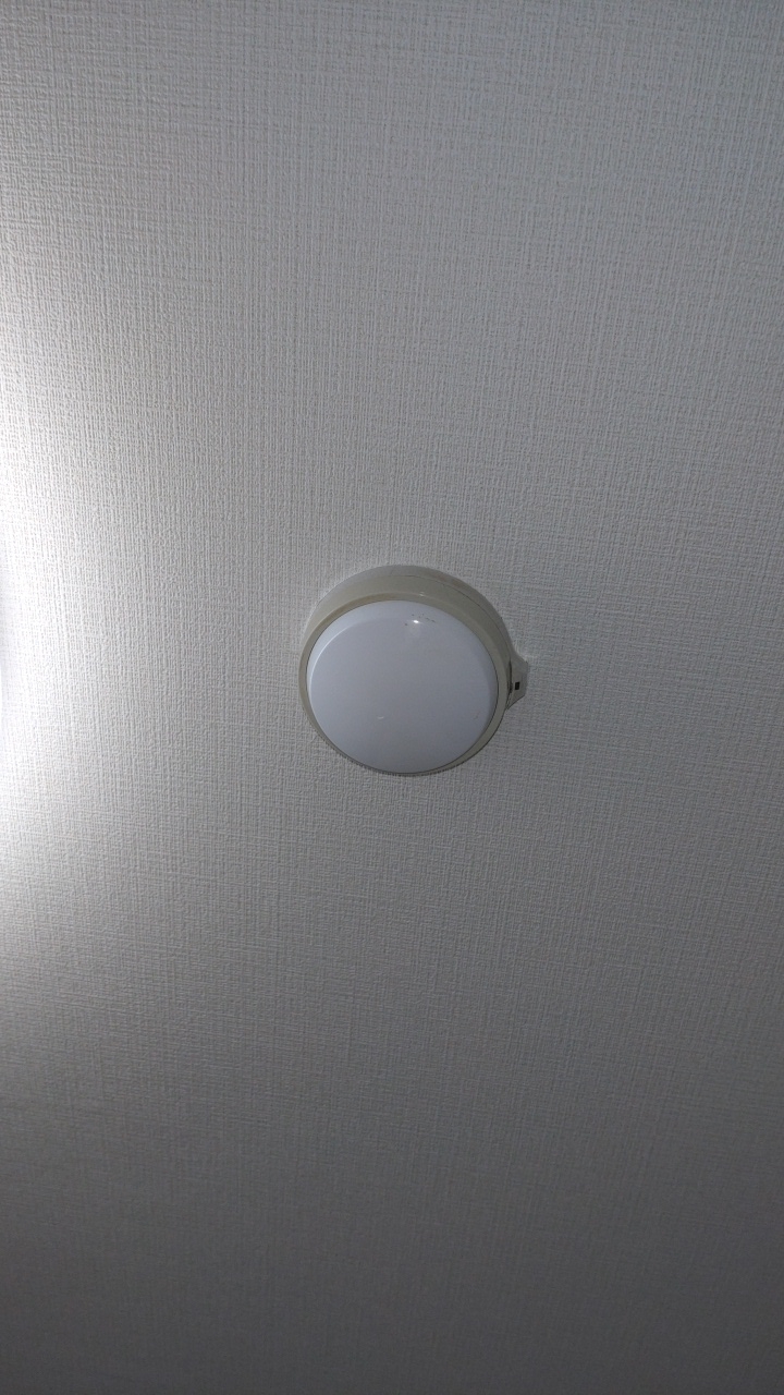 どっちが火災報知器？