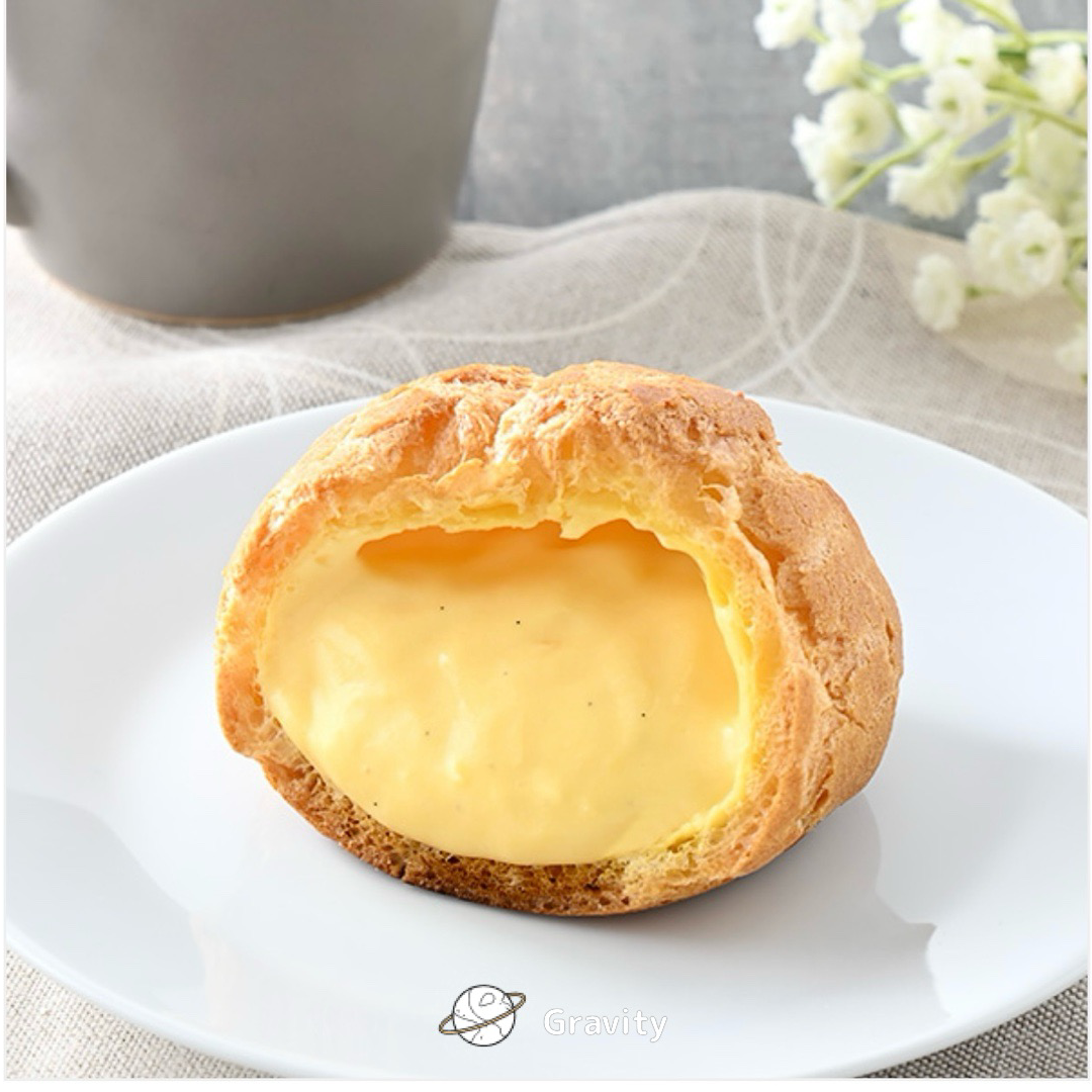 ファミマの濃厚シュークリーム