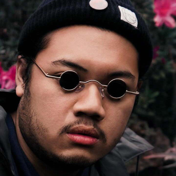 目のサイズにピッタリメガネ