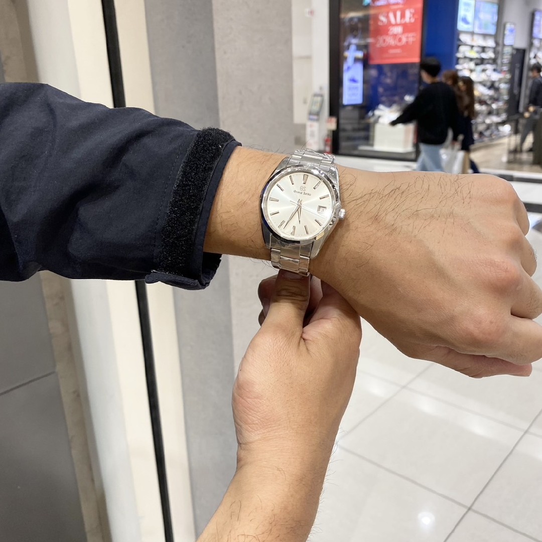 シャンパンゴールド