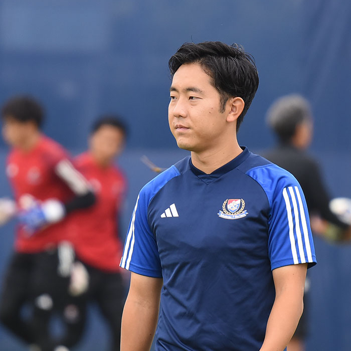 苗字も同じだし、親戚です