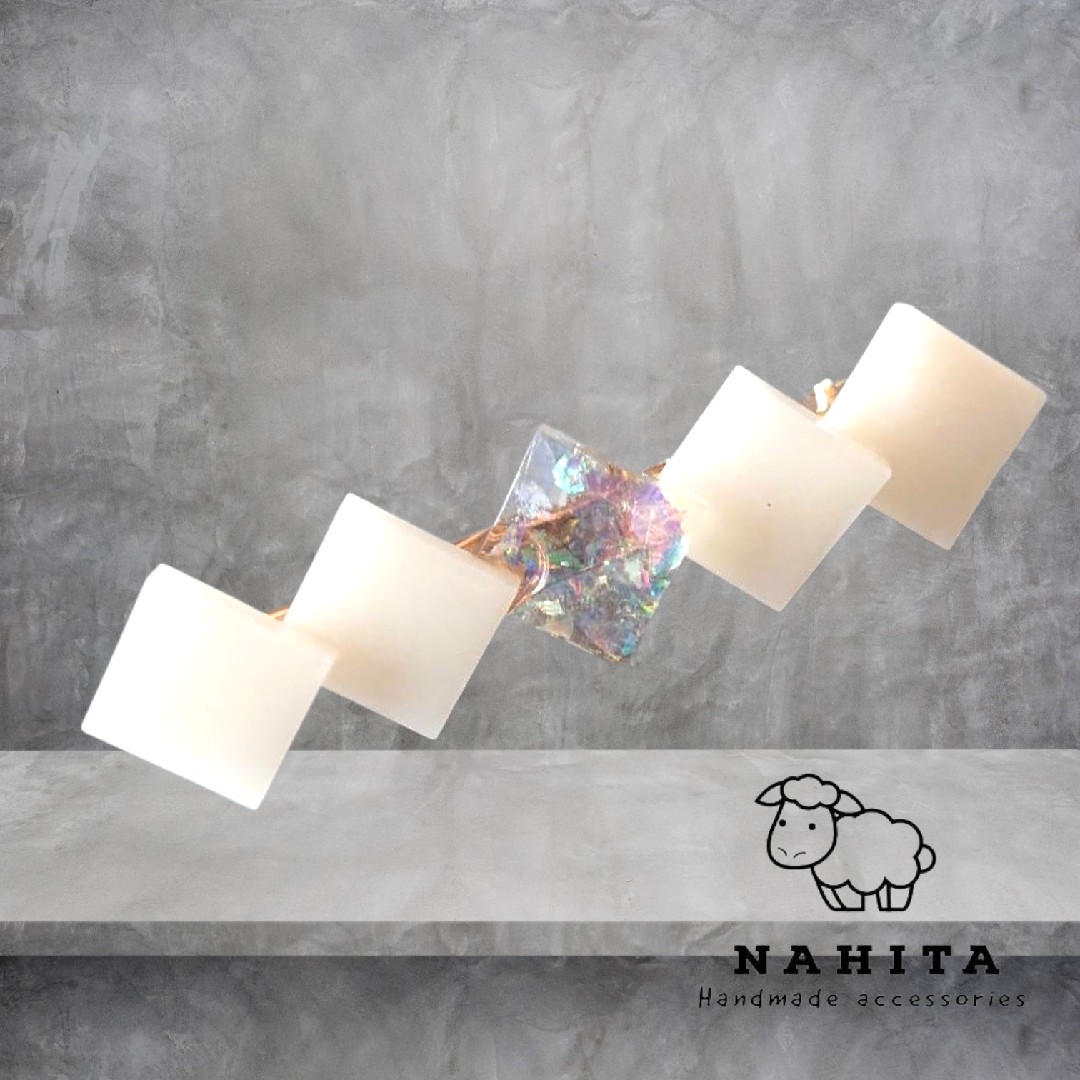 シンプルホワイト