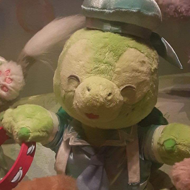 男性　キーホルダーや文具等か