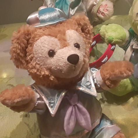 女性　キーホルダーや文具等