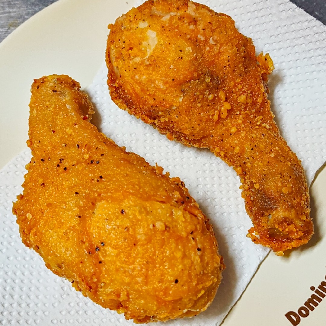 上がSななチキ、下がプレチキ