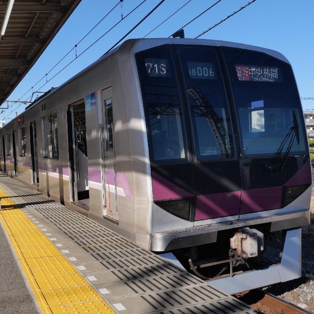 実はまだ来てない