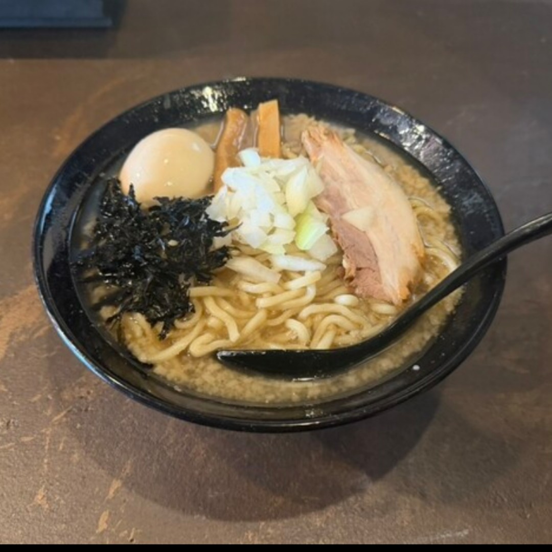 ギャルが作る燕三条ラーメン