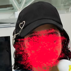 ブラック