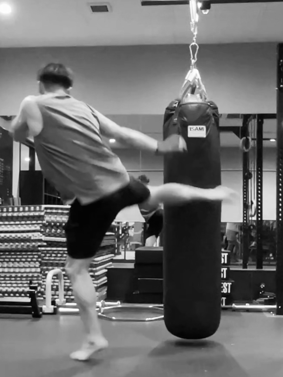 あなたの最強キック🦵