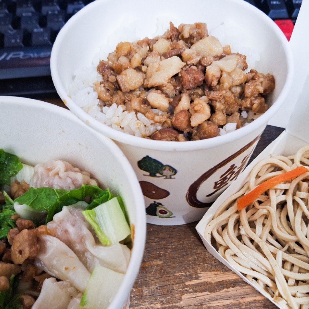 突撃！隣のルーローハン！～俺の魯肉飯フォルダが火を噴くぜ～