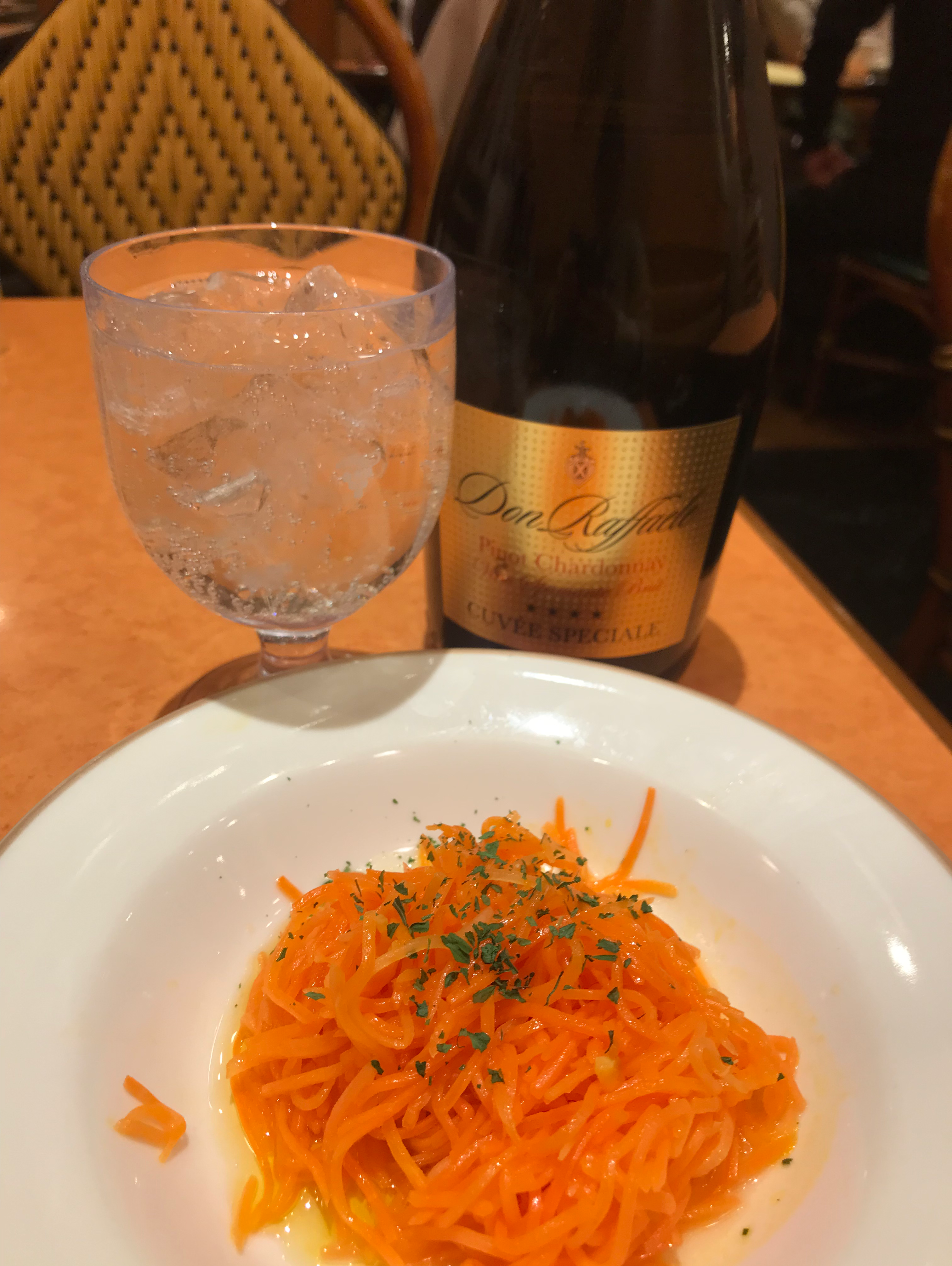 サイゼリヤ愛を語り隊＼(^ω^)／